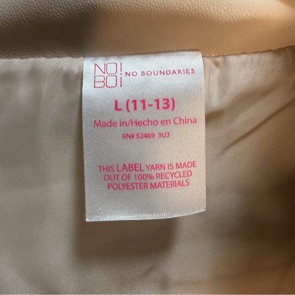 No Boundaries Light Beige Puffer Vest - Picture 4 of 4